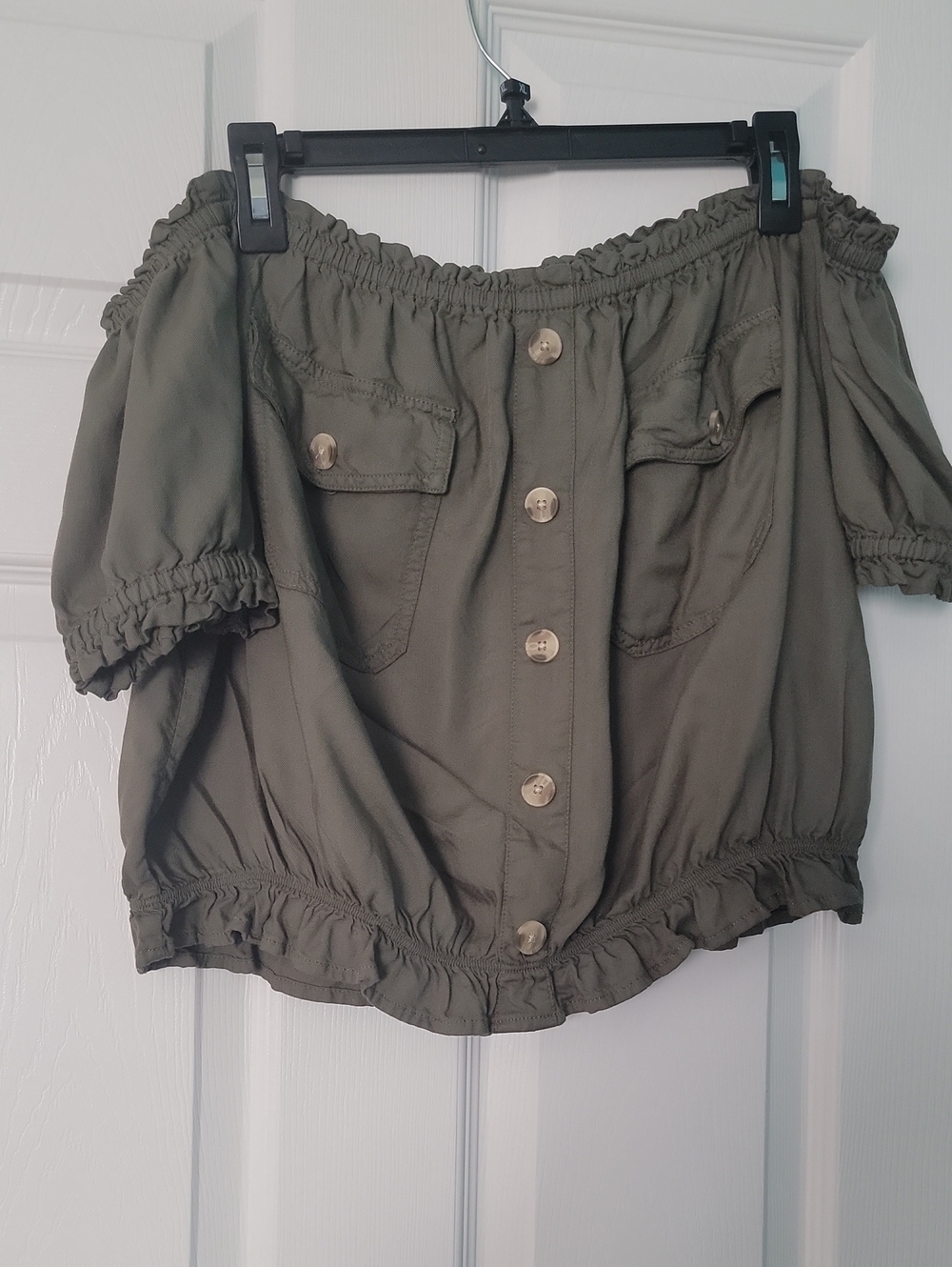 Arizona Jean Company Olive Off-Shoulder Button Front Top